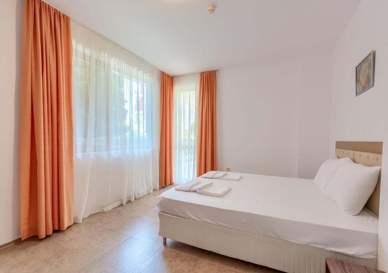 Robinson Apartment